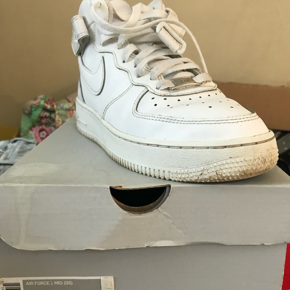 nike air force 1, boys sz 6, slightly used sill in box